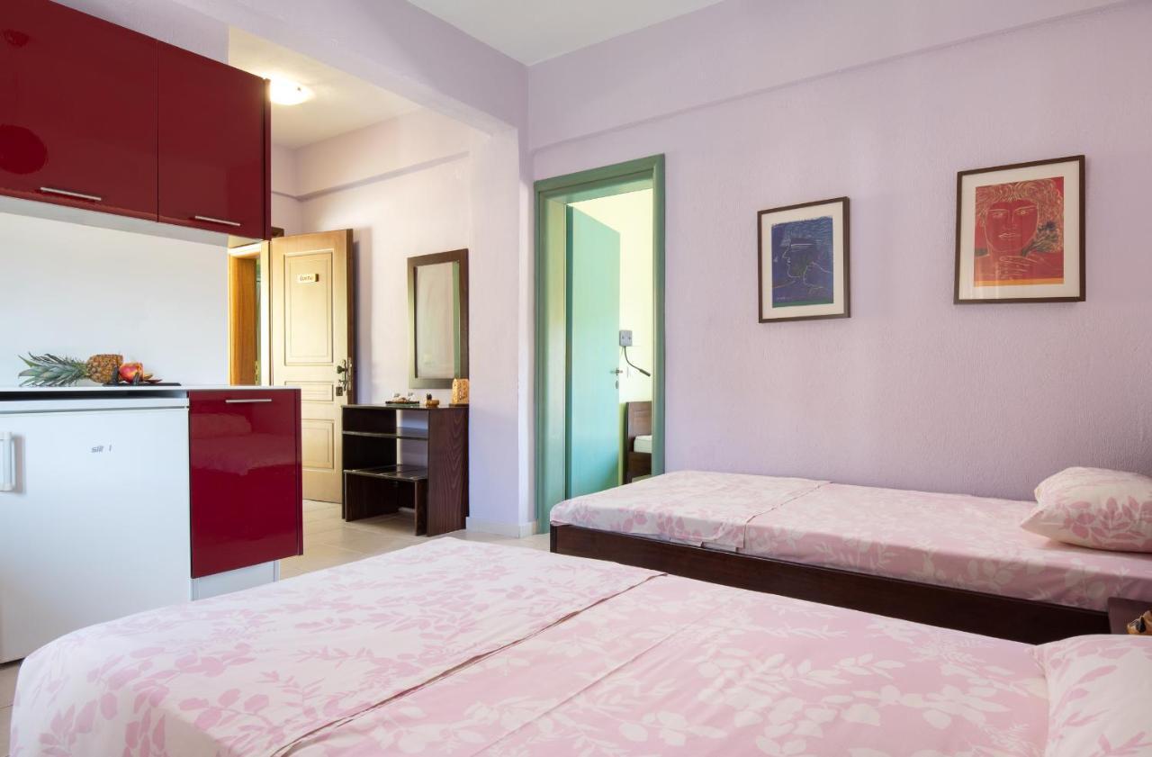 Niriides Hotel Porto Koufo Buitenkant foto