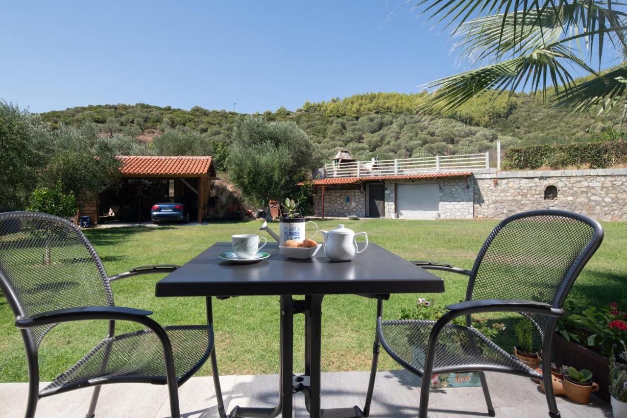 Niriides Hotel Porto Koufo Buitenkant foto