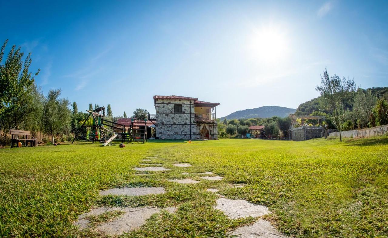 Niriides Hotel Porto Koufo Buitenkant foto