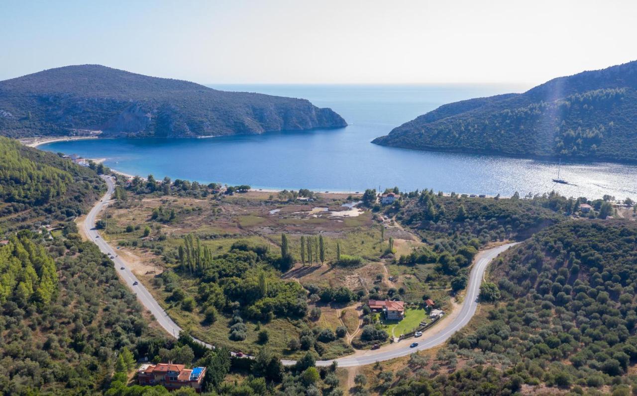 Niriides Hotel Porto Koufo Buitenkant foto