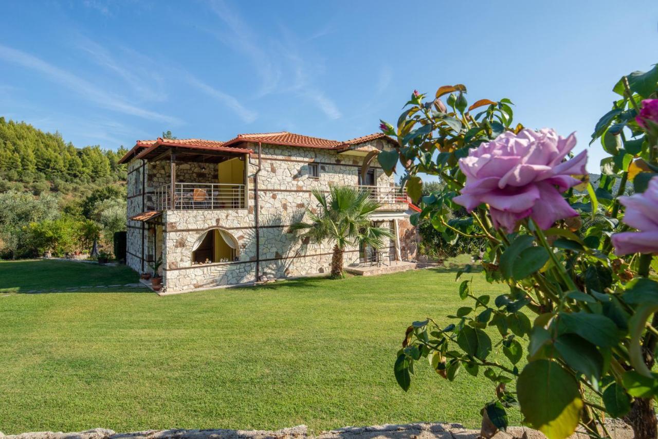 Niriides Hotel Porto Koufo Buitenkant foto