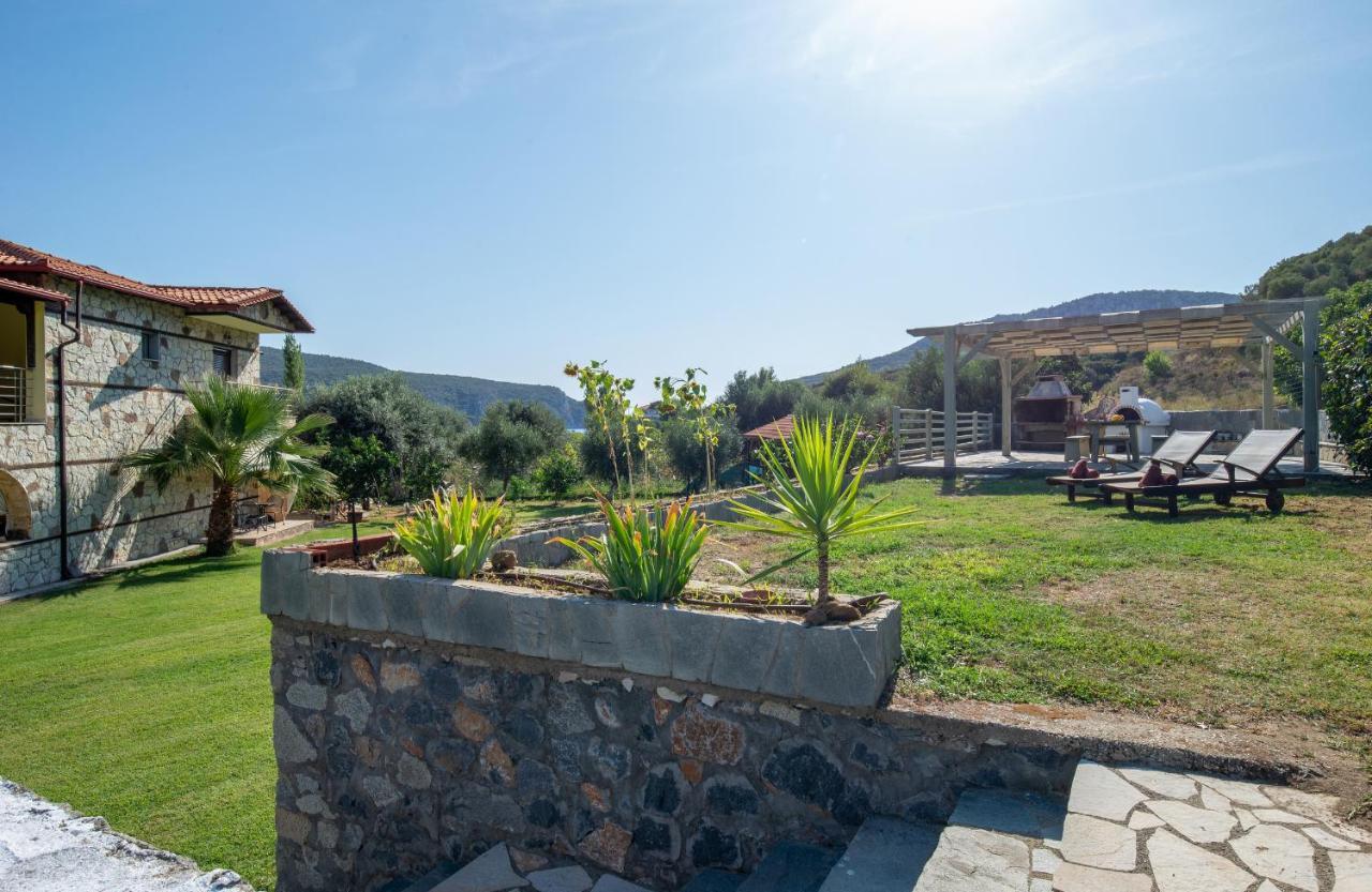 Niriides Hotel Porto Koufo Buitenkant foto