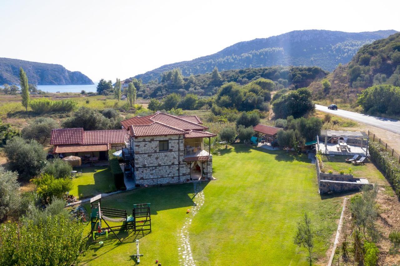 Niriides Hotel Porto Koufo Buitenkant foto