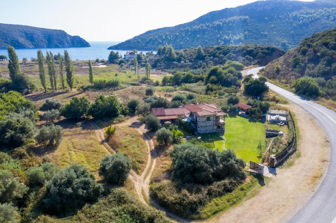 Niriides Hotel Porto Koufo Buitenkant foto